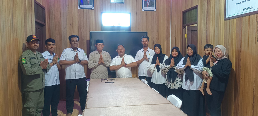Kepala Desa Danau Redan Sambut Kunjungan Camat Teluk Pandan di Hari Pertama Kerja Pasca Idulfitri 1447 H